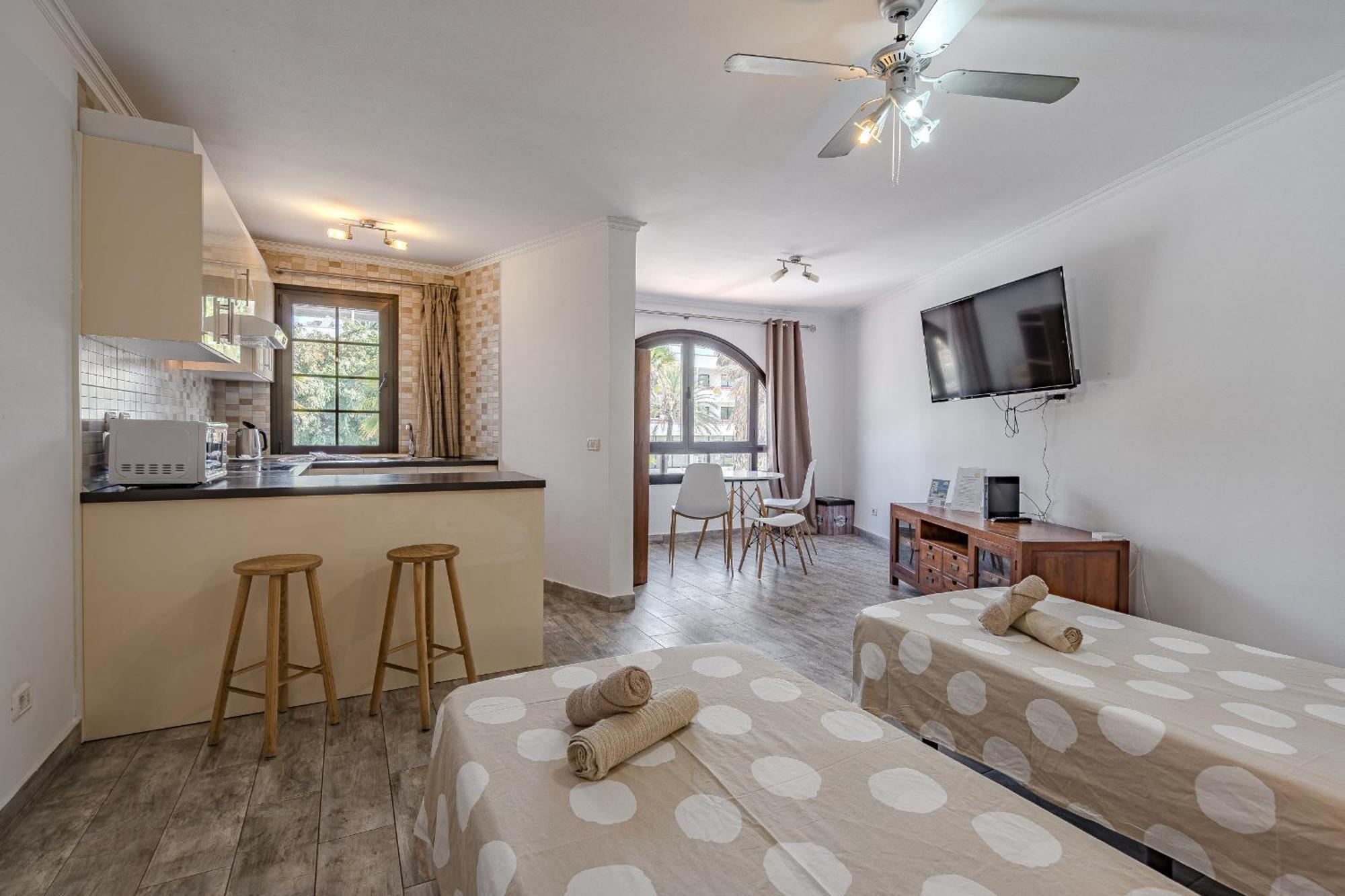 Estudio Reformado Parque Santiago 1 Apartment