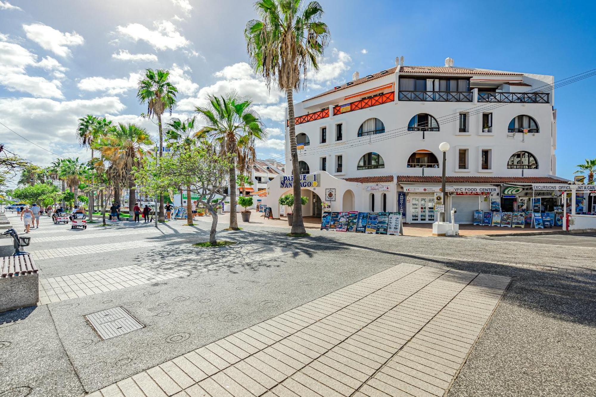 Estudio Reformado Parque Santiago 1 * Playa de las Americas (Tenerife)